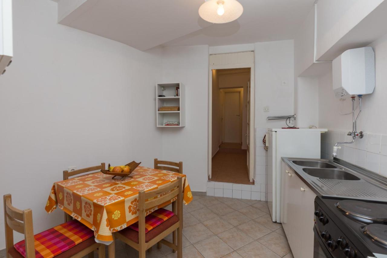 Apartments Miskovic Donje Celo Quarto foto