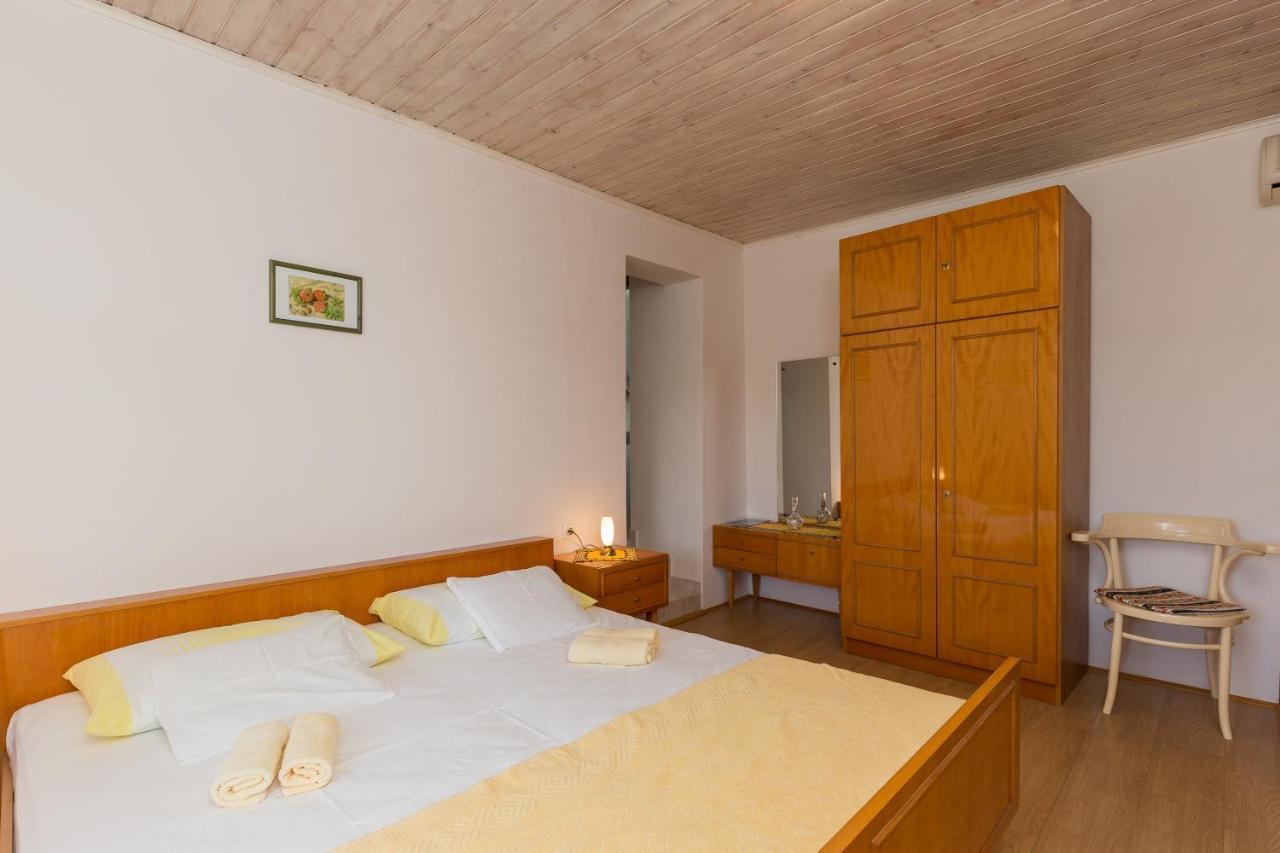 Apartments Miskovic Donje Celo Quarto foto